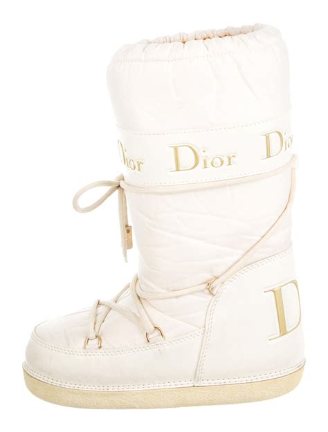 moon boot christian dior|dior moon boots white.